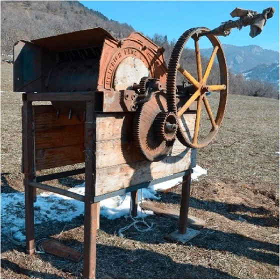 manual-wheat-thresher-machine-2.webp