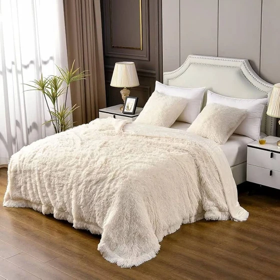 white-blanket-mink-2.webp
