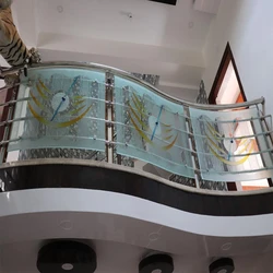 Bend Stairs Glass