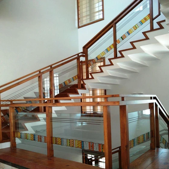 wooden-glass-railings-2.webp