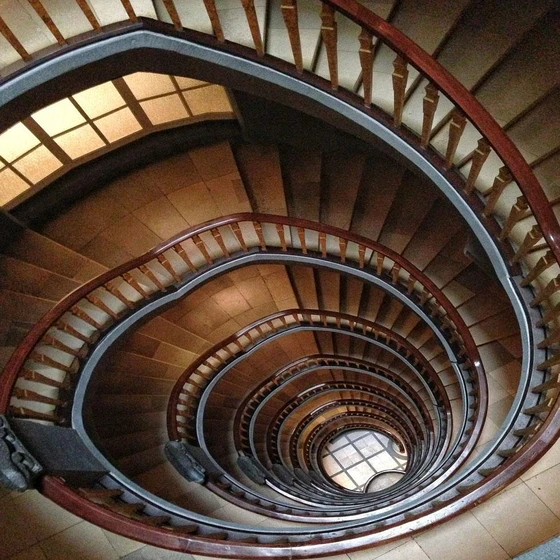 brown-spiral-staircases-2.webp