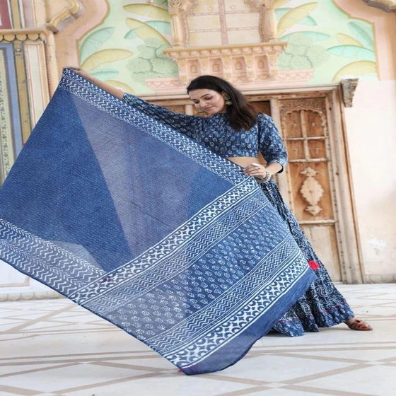 designer-cotton-dupatta-2.webp