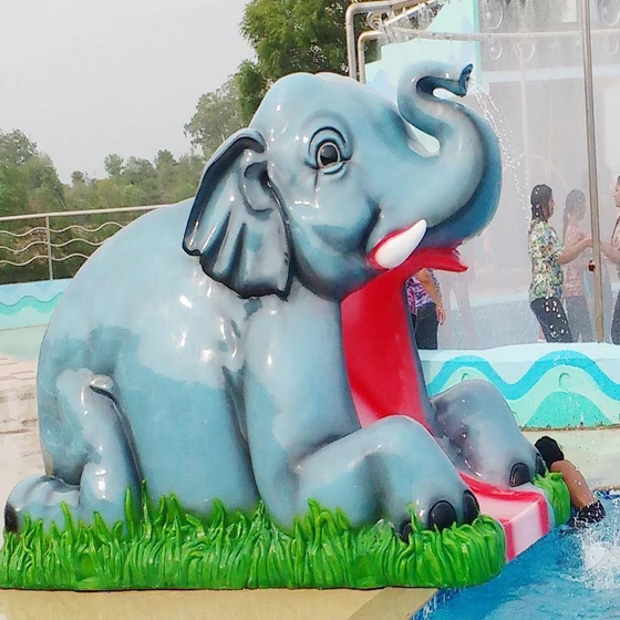 elephant-water-slide-1.webp