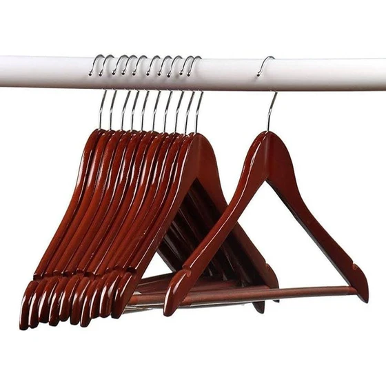 brown-wooden-hanger-2.webp