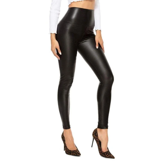 women-leather-trousers-2.webp