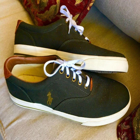 canvas-leather-footwear-2.webp
