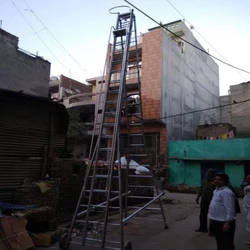 Supporting Extension Ladder