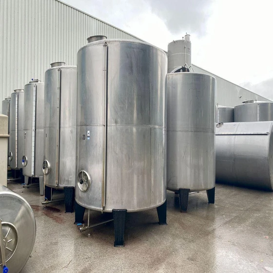 water-stainless-steel-tank-2.webp