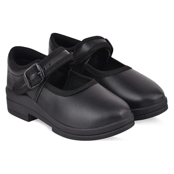 girls-school-shoes-2.webp