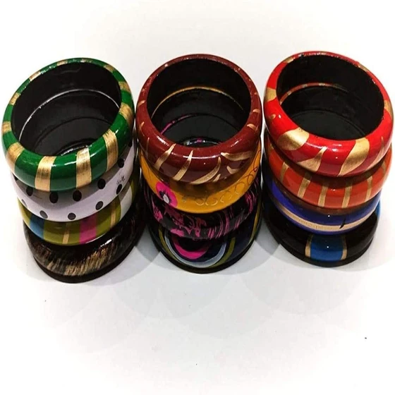 women-wood-bangle-1.webp