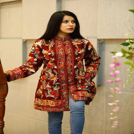 hand-embroidery-kashmiri-jacket-2.webp