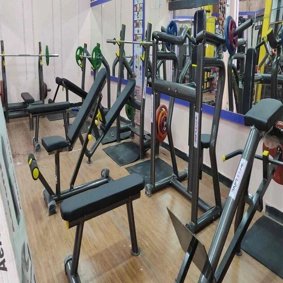 cardio-section-fitness-2.webp