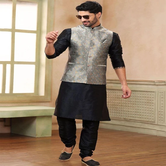 mens-party-wear-kurta-2.webp