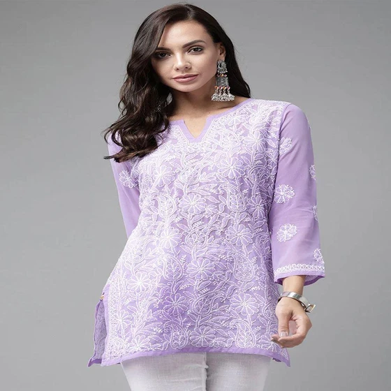 ladies-chikankari-kurtis-2.webp