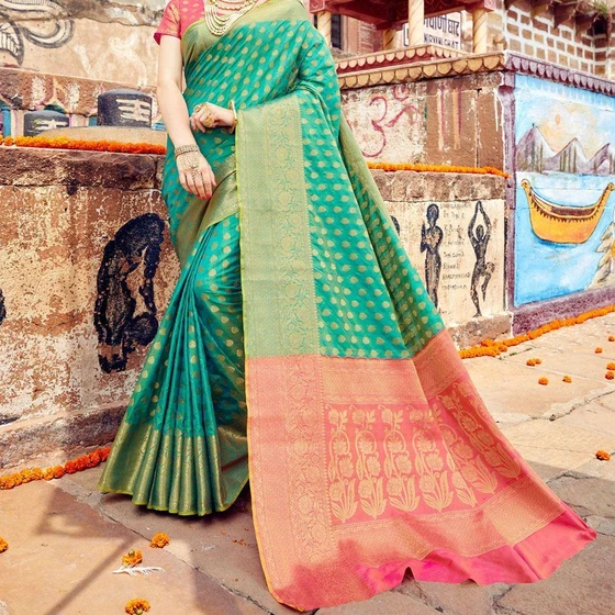 designer-ladies-silk-saree-2.webp