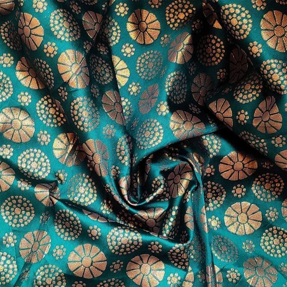 jacquard-silk-banarasi-fabric-2.webp