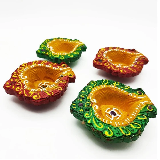 clay-made-diya-2.webp