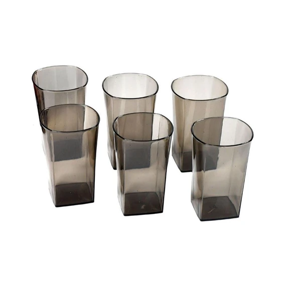 unbreakable-plastic-glass-2.webp
