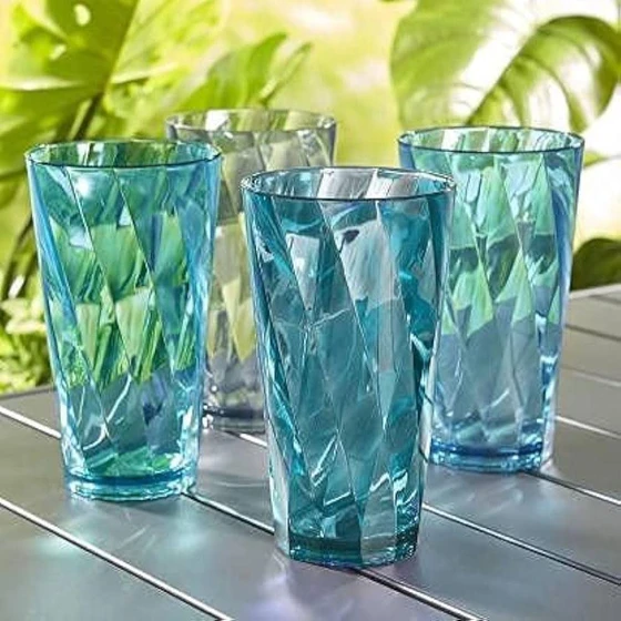 plastic-unbreakable-glass-2.webp