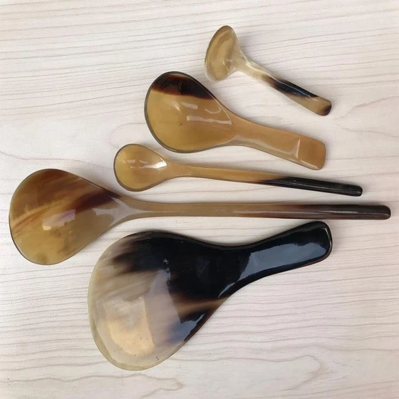 horn-handmade-spoon-2.webp