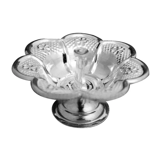 silver-pooja-diya-2.webp
