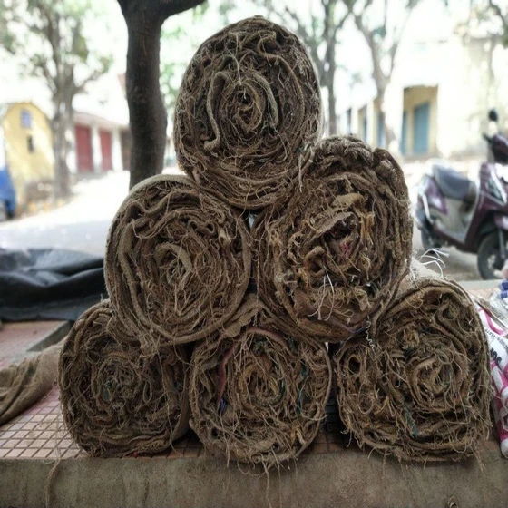 gunny-curing-jute-rolls-2.webp