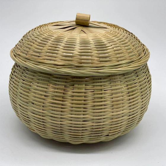 round-bamboo-basket-2.webp