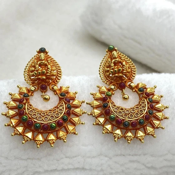 ram-leela-earrings-2.webp