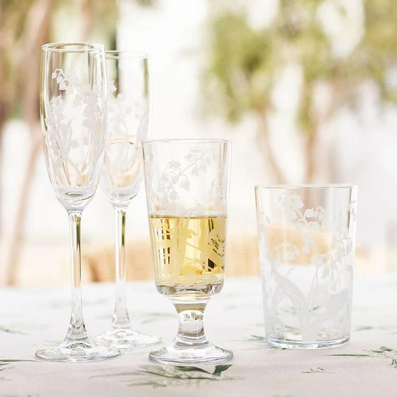 monique-shot-glass-2.webp