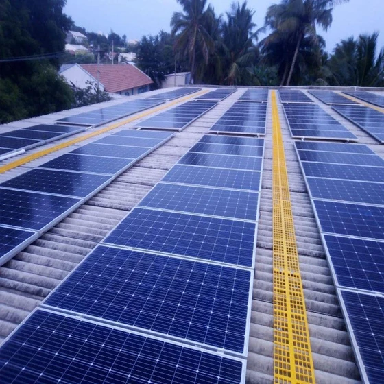 frp-solar-walkway-1.webp