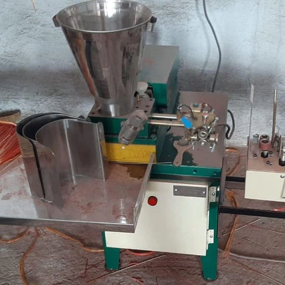 agarbatti-making-machine-2.webp