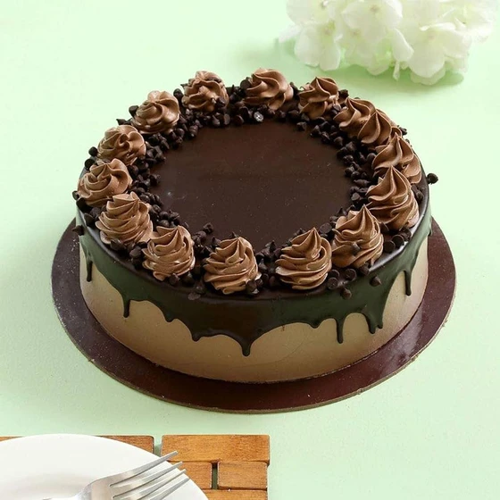 chocolate-round-cake-2.webp