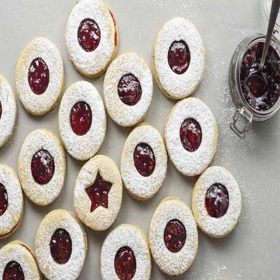 jam-delicious-cookies-2.webp