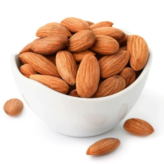 dried-fruit-almonds-2.webp