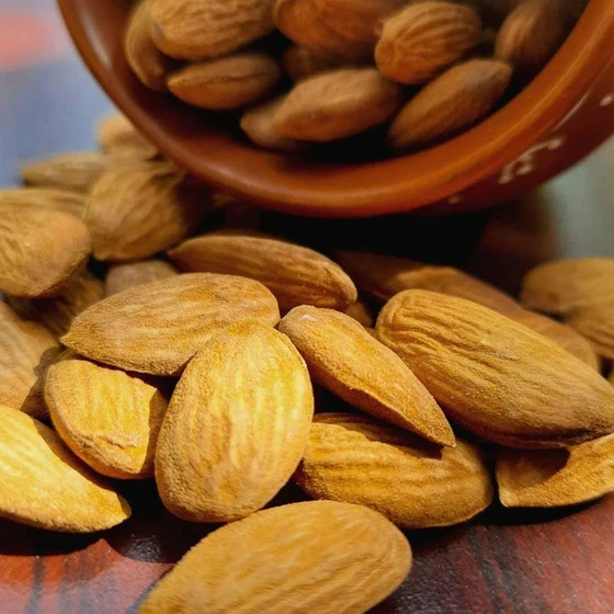 natural-organic-almond-nut-2.webp