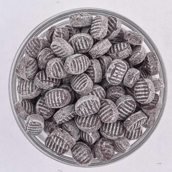 mint-black-candy-2.webp