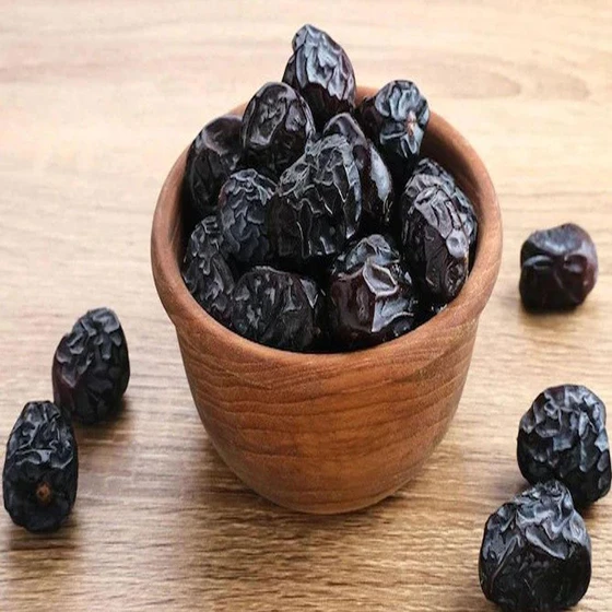 natural-ajwa-dates-2.webp