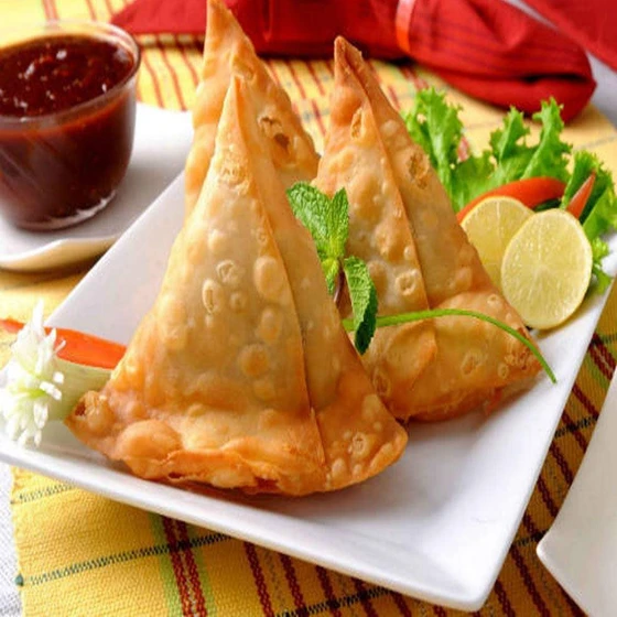 chilli-paneer-samosa-1.webp