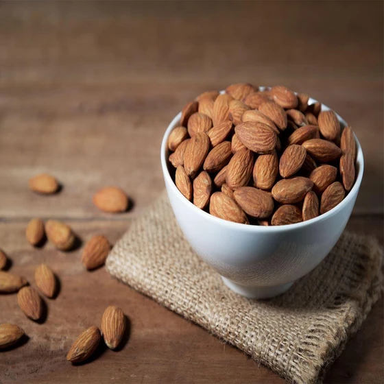 natural-taste-almond-2.webp