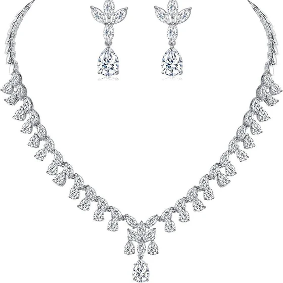 costume-necklace-set-2.webp