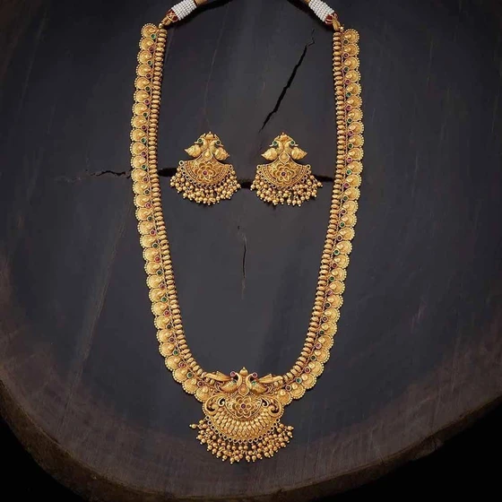 artificial-gold-necklace-2.webp