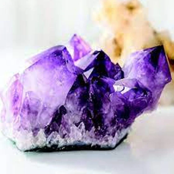 crystal-healing-gemstone-2.webp