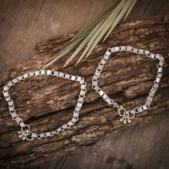 unique-silver-anklets-1.webp
