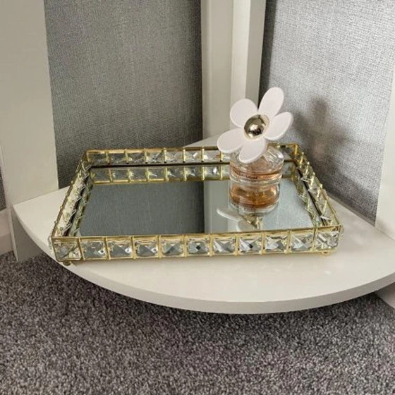crystal-gold-tray-2.webp