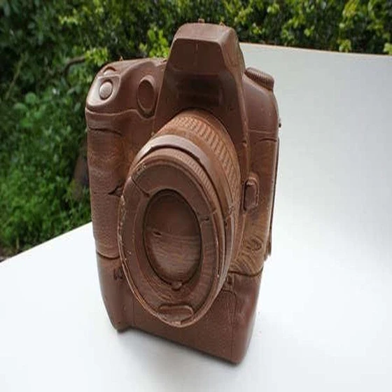 camera-shaped-chocolate-2.webp