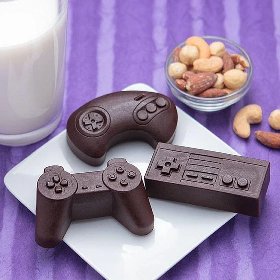 remote-shape-choclate-2.webp