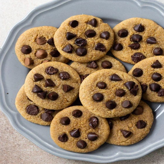 chocolate-cookies-biscuits-2.webp