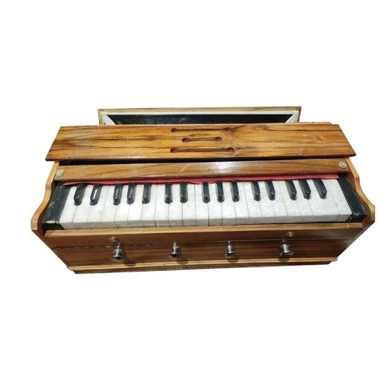 brown-wood-harmonium-2.webp