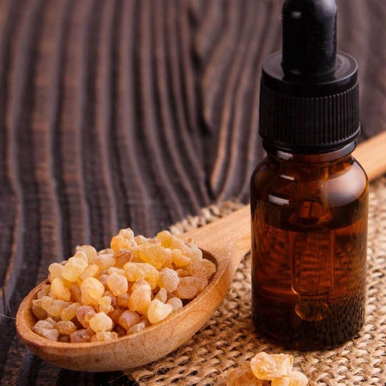 liquid-frankincense-hydrosol-2.webp