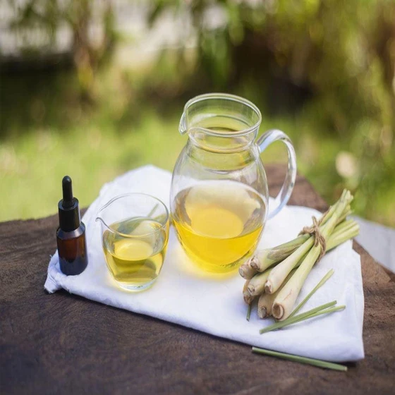 essential-lemongrass-oil-2.webp